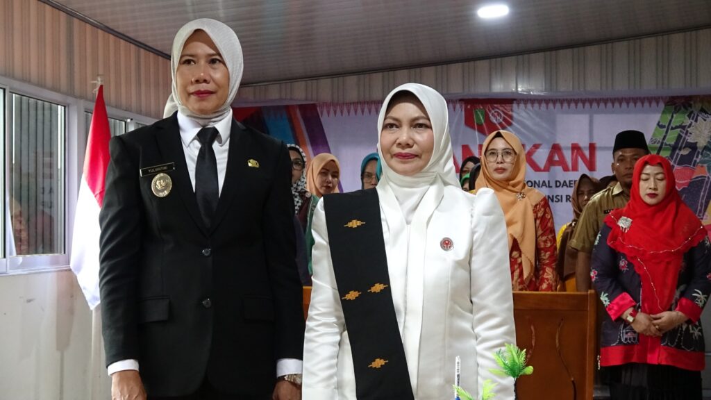 Dilantik Sebagai Ketua Dekranasda Inhil, Katerina Susanti Herman Siap Kembangkan Produk Lokal